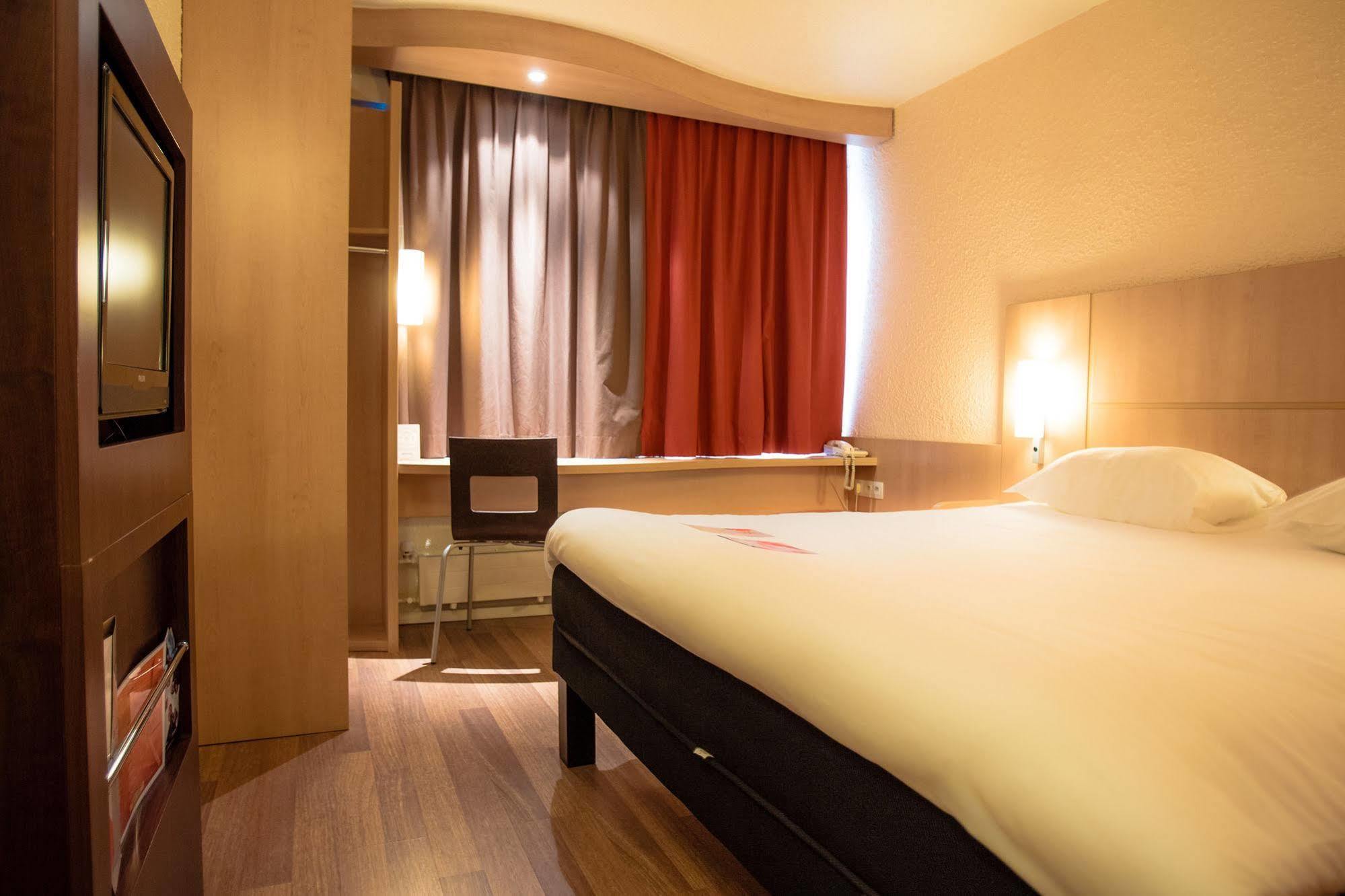 Ibis Gare 3*